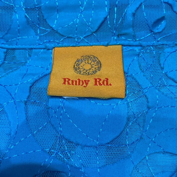 Ruby Rd. Blue button down blouse Size medium - Picture 5 of 10